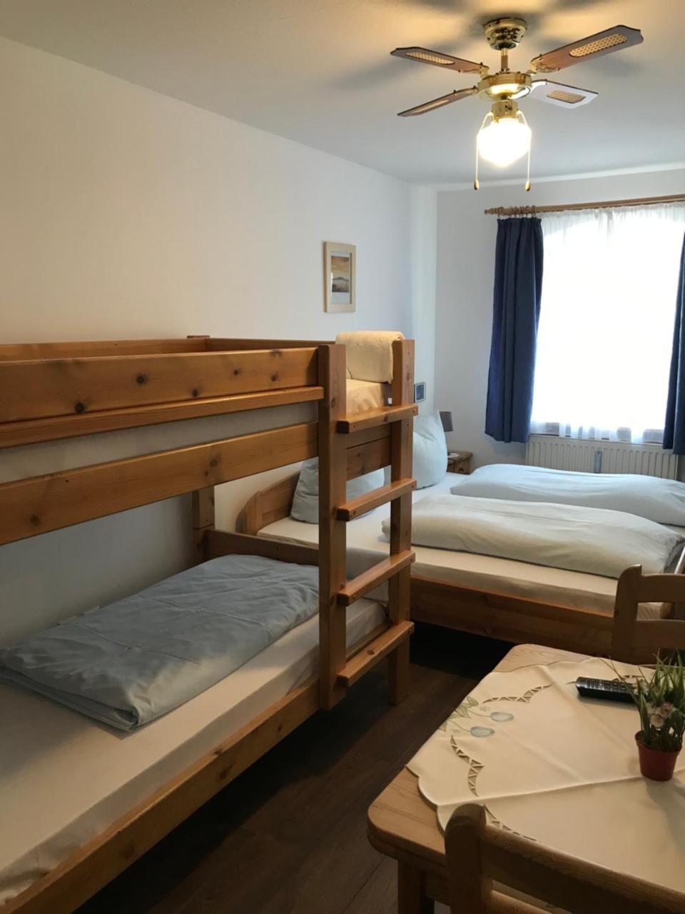Hotel Guntia Boardinghouse ギュンツブルク エクステリア 写真