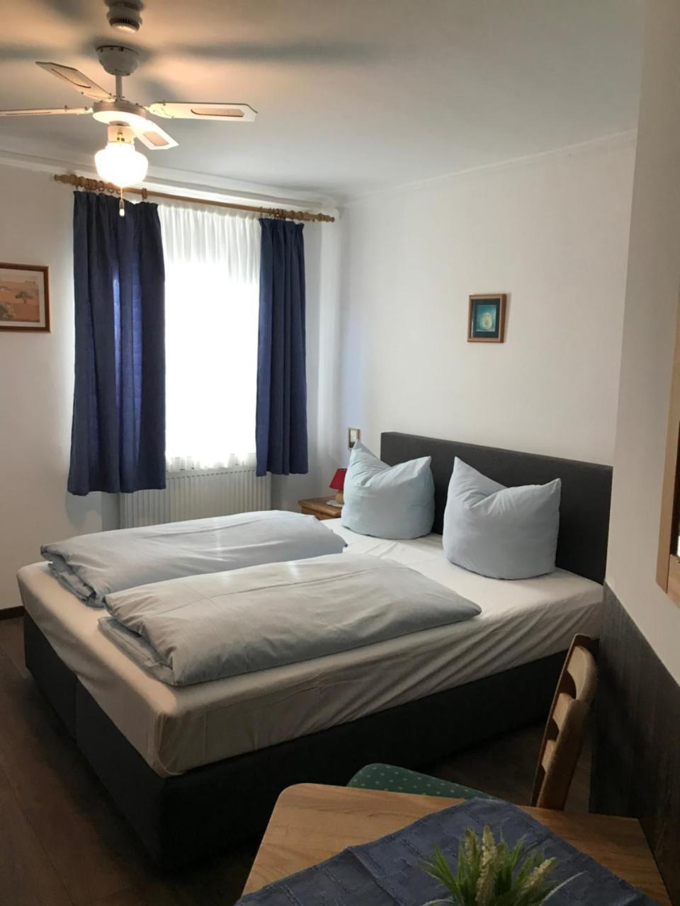Hotel Guntia Boardinghouse ギュンツブルク エクステリア 写真