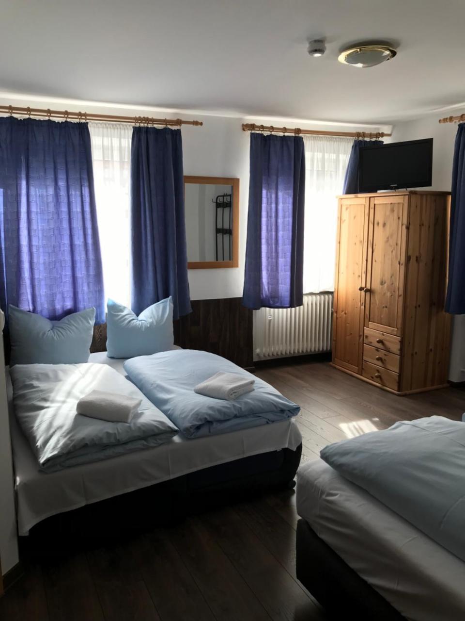 Hotel Guntia Boardinghouse ギュンツブルク エクステリア 写真