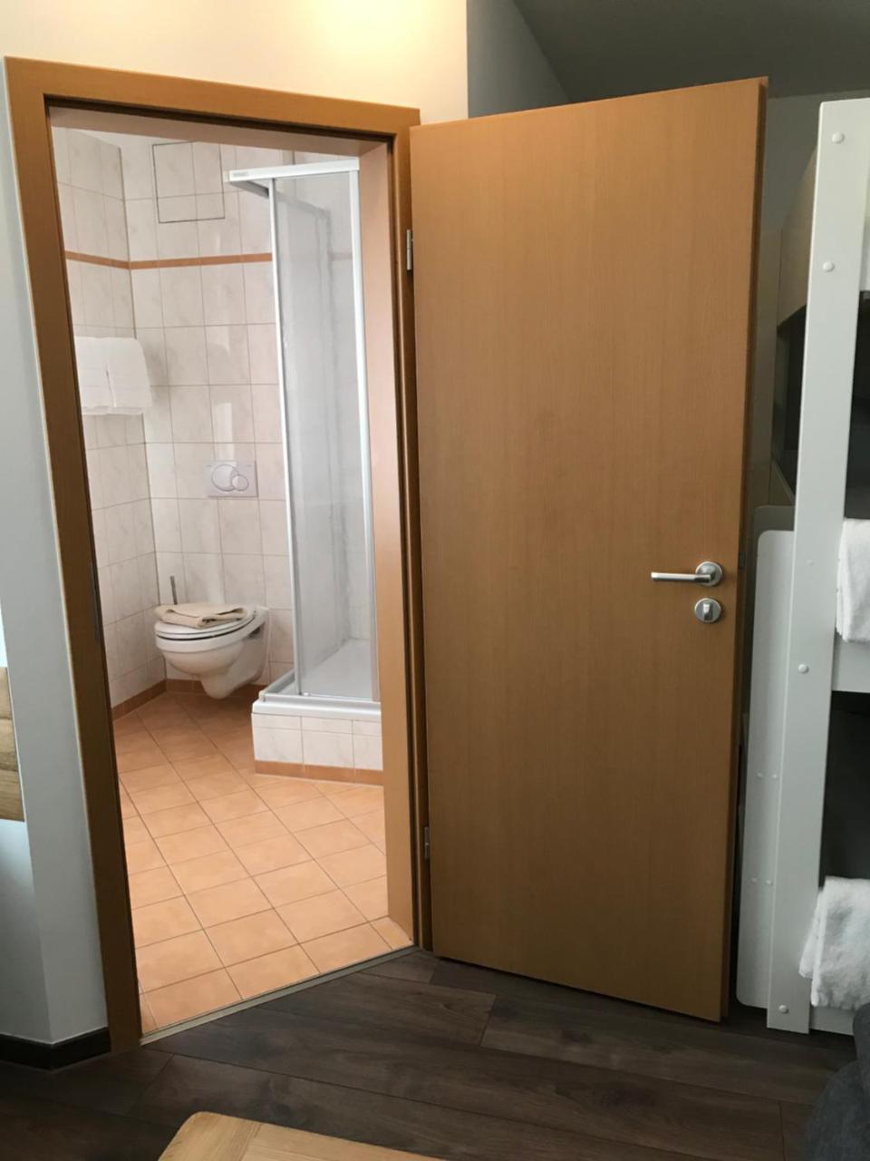 Hotel Guntia Boardinghouse ギュンツブルク エクステリア 写真